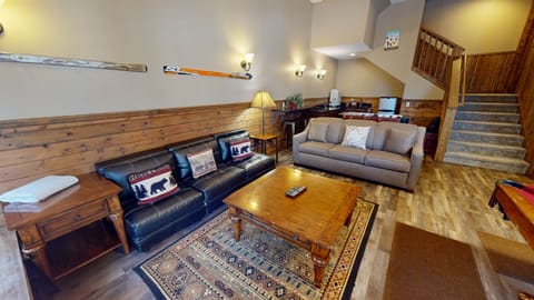 Indoors, Furniture, Living Room, Hardwood, Couch