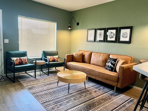 Modern and comfortable!