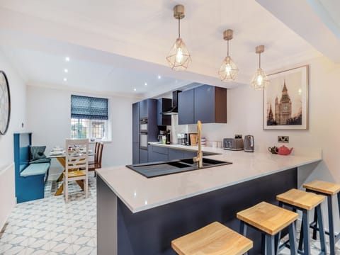 Kitchen area | The Pantiles, Chesterfield