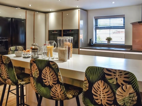 Kitchen | Myrtle Cottage, Repps with Bastwick