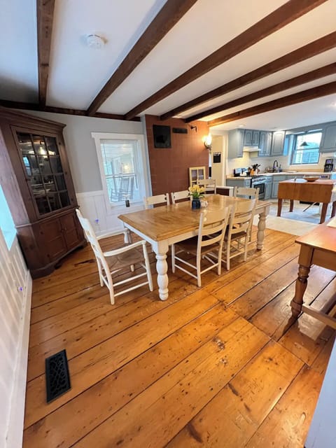 Full kitchen and dining room