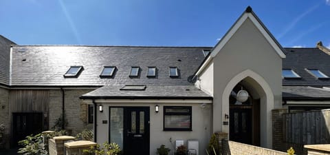 Discover 5 Old School Mews, a charming Isle of Wight holiday property offering comfort, style, and a great location for your stay.