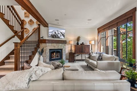 Beautiful oversize windows let in lots of natural light.