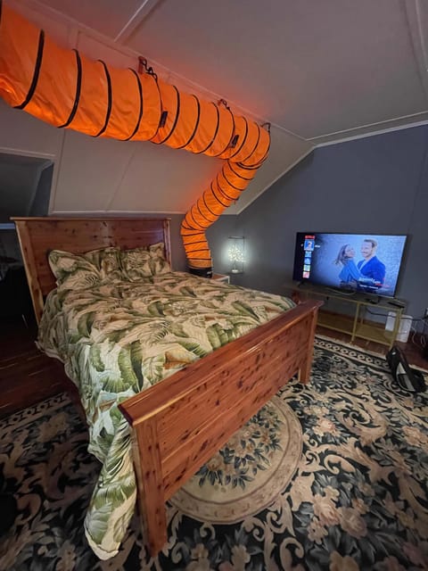 Orange ductwork has internal lightning.
