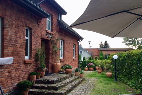 Entrance / Reception