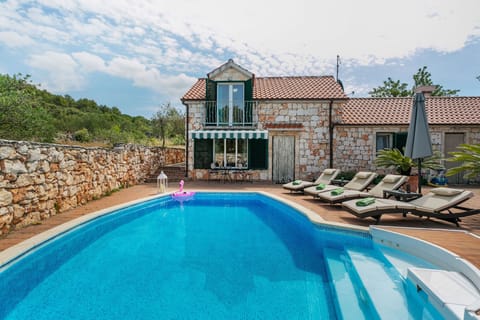 Holiday Home Swimming Pool