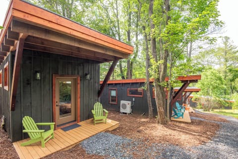 Welcome to Mount Sneffels Cabin, one of 7 West Jefferson tinies!