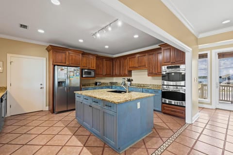 Yellowbird Too Kitchen Area