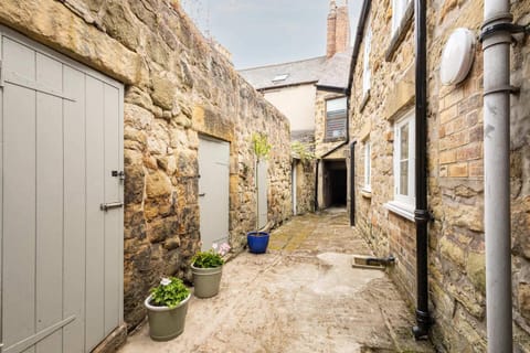 Hotspur Street, Alnwick - Host & Stay