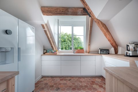 6ec67fa4-f7df-4e78-ac0c-b961c750d785