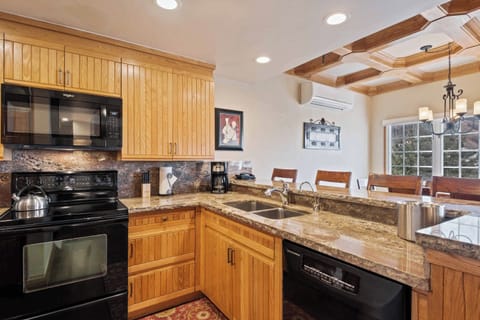 charter-6320-4741_51151474394_o