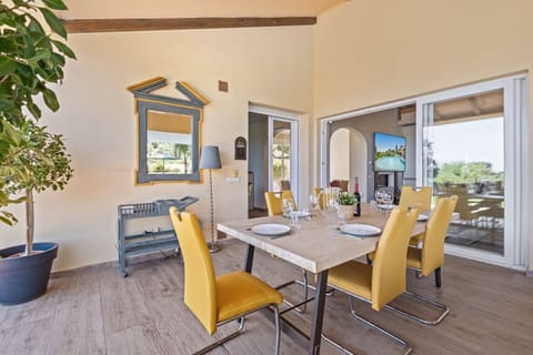 b880b4e8-cb8b-4daa-825f-8c1b8e8a1543