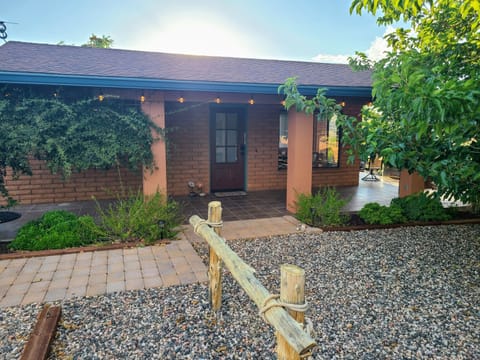 Welcome to Sunset Ridge Guest Cottage!