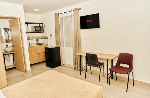 Bed,Kitchen or kitchenette,Living Room,Street view