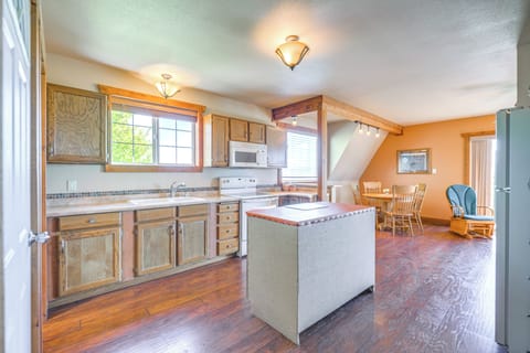 Kitchen | Cooking Basics Supplied