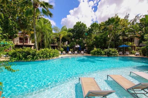 Welcome to Claridges 1!