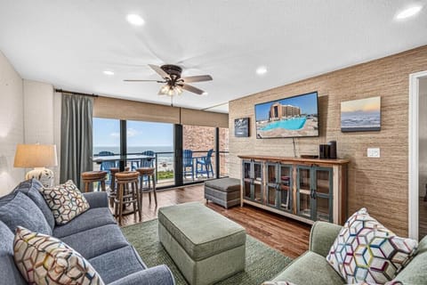 Living Room with Gulf Views and Private Balcony Access