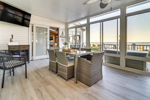 Monroe Vacation Rental | 4BR | 3BA | 3,234 Sq Ft | Stairs Required