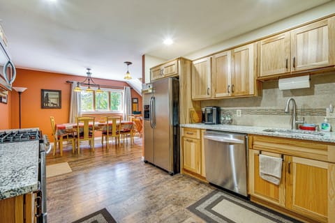 Kitchen | Keurig Single-Serve Coffee Maker | 1st Floor