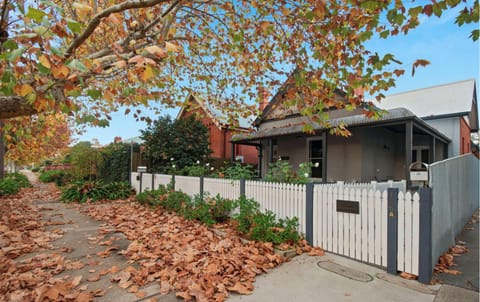 The Hideaway | Charming Cottage, Entertaining Area