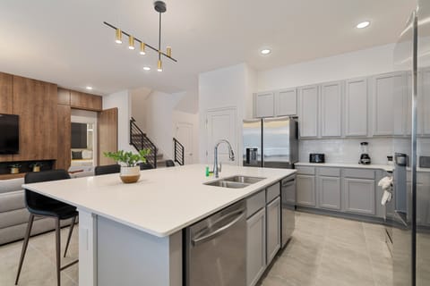 Fully-equipped kitchen