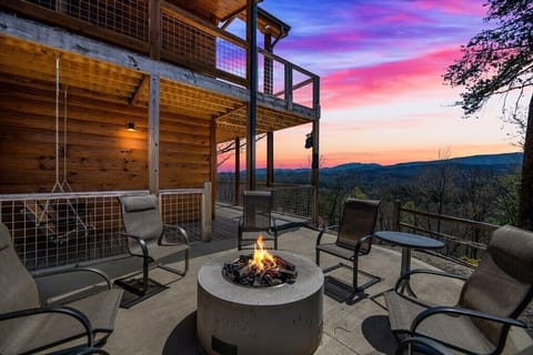 Outdoor Firepit and Amazing View