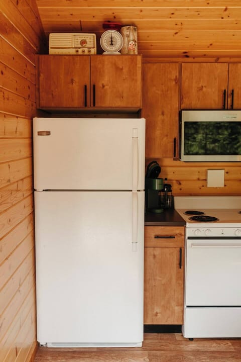 Full size fridge and freezer. We do not provide ice so please pick that up on your way in our purchase in advance from our store link.