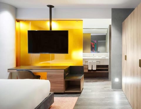 Unit with 1 King bed