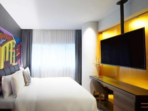 Unit with 1 King bed