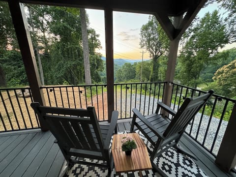 D85B7DD3-AE07-471C-968B-0AA3843C3AD7