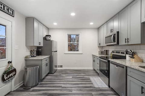 You’ll find plenty of prep space on the countertops, along with all the cookware, bakeware, dishware, flatware, glassware, serving-ware, and utensils you need to prepare and serve your favorite meals.