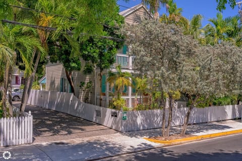 Knot a Worry view from street