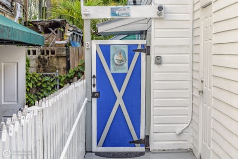 Entry to Mermaid Cove