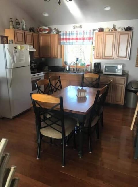 Kitchen and dining area