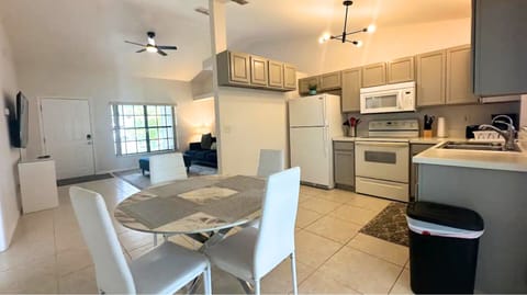 Features essential appliances: refrigerator,stove/oven, dishwasher and many more