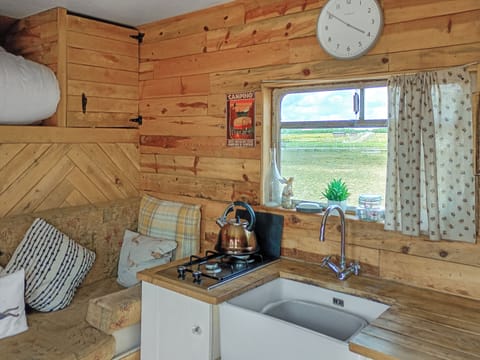 Open plan living space | The BoxOasis Farm, Fareham