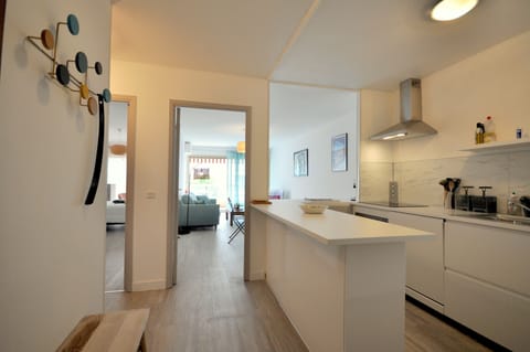 f5803e7c-7700-4303-9456-d62288f40e3e