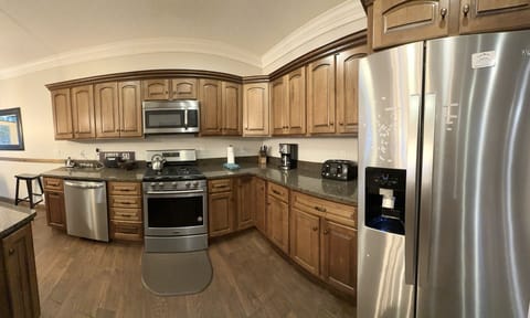 Indoors, Kitchen, Refrigerator, Microwave, Oven