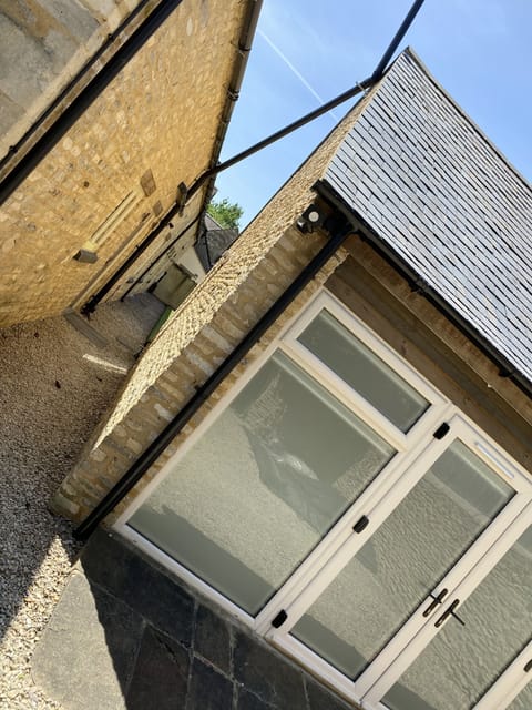 Shows main barn and seperate downstairs annex.