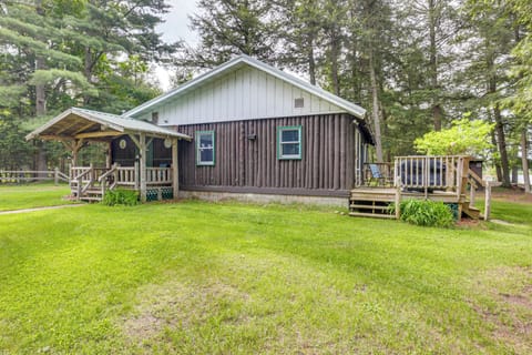 Eagle River Vacation Rental | 2BR | 1BA | 900 Sq Ft | 3 Steps to Enter