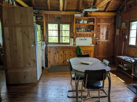Kitchen/dining room. - Kitchen/dining room.