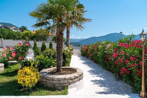 Garden; A few steps from the beach