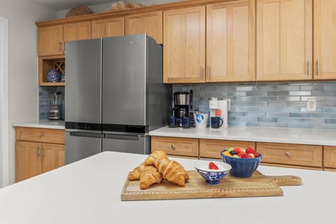 Both 12c and single cup coffee maker