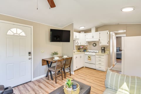 Dining Area | Dishware/Flatware