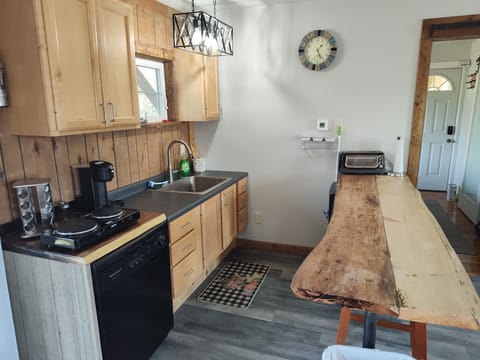 Kitchen area and breakfast nook.
