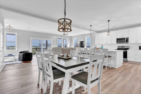 Enjoy meals together in the spacious dining area, perfect for family and friends!