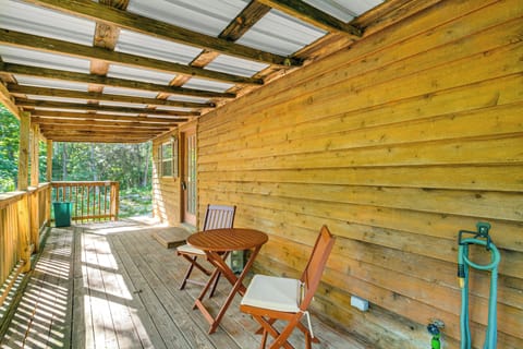 Covered Porch | Seating & Dining