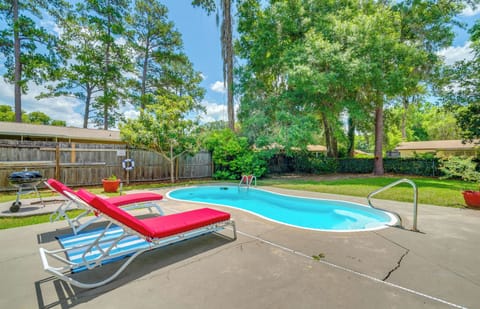 Ocala Vacation Rental | 3BR | 2BA | 1,760 Sq Ft | 2 Steps Required to Enter