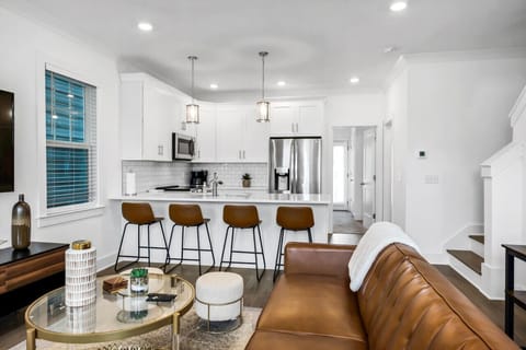 Open concept living & Dining