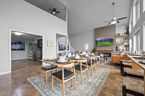 Dining and Family room with plenty of seating